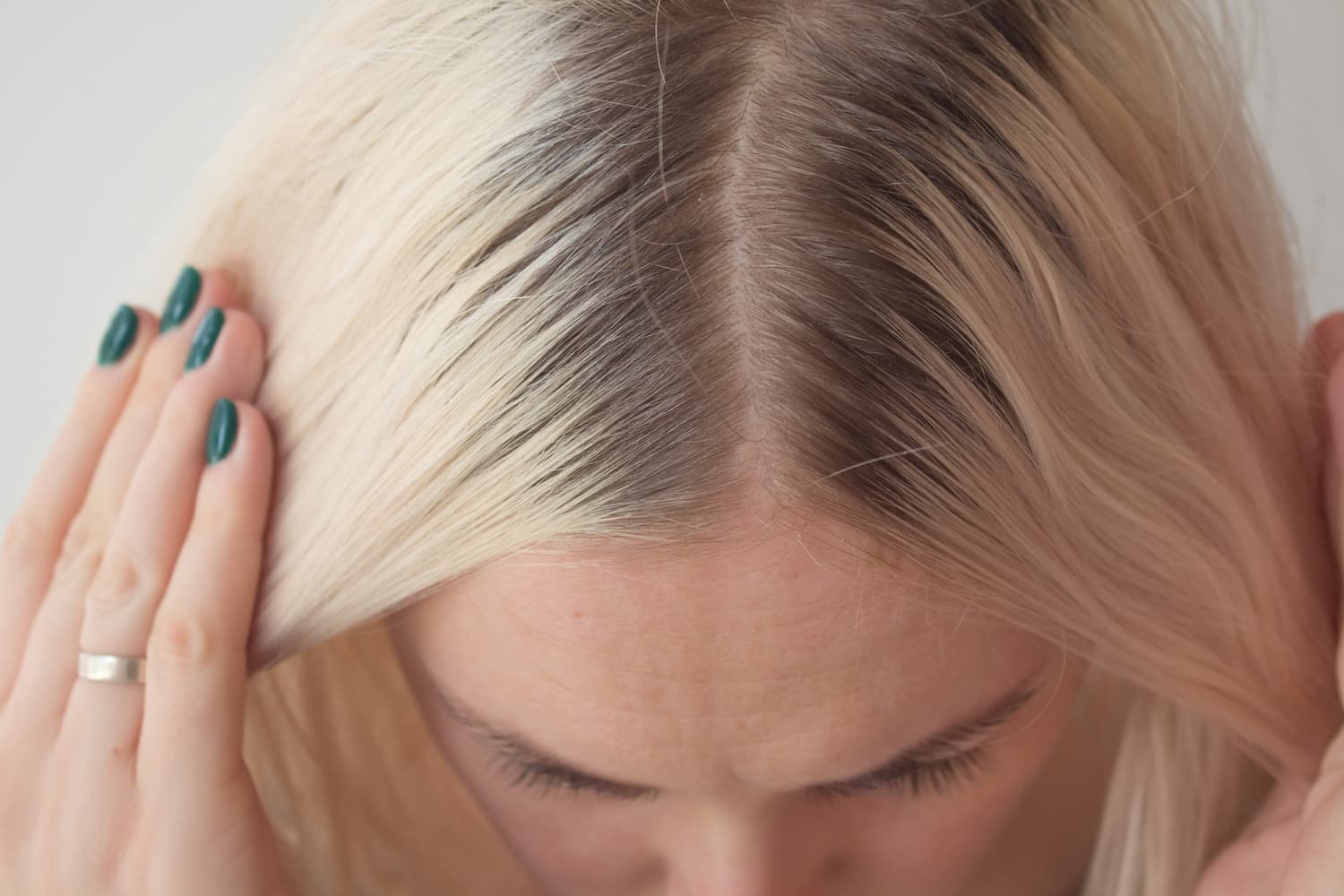 Comment stimuler naturellement la pousse des cheveux ?