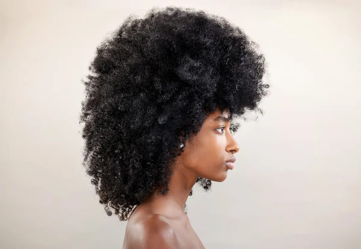 Naturel coupe courte femme afro : idées et conseils pour adopter les coupes courtes tendance
